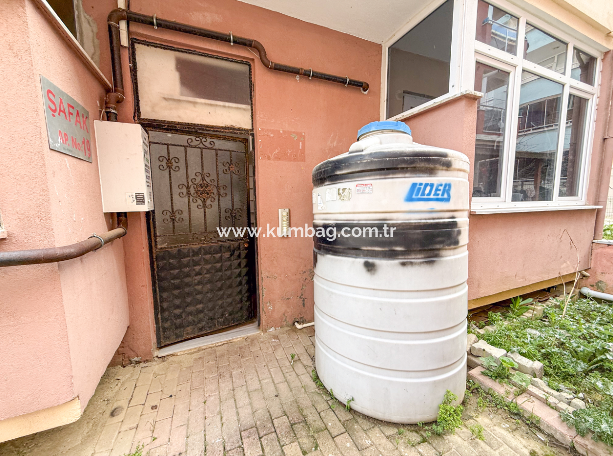 Spacious 2 1 Flat For Sale In A Residential Building On Kumbağ Market Street