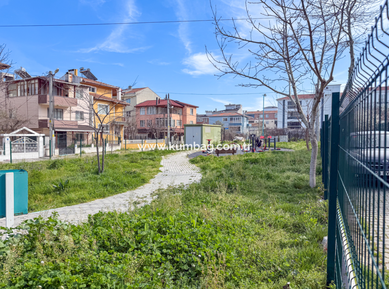 Spacious 2 1 Flat For Sale In A Residential Building On Kumbağ Market Street
