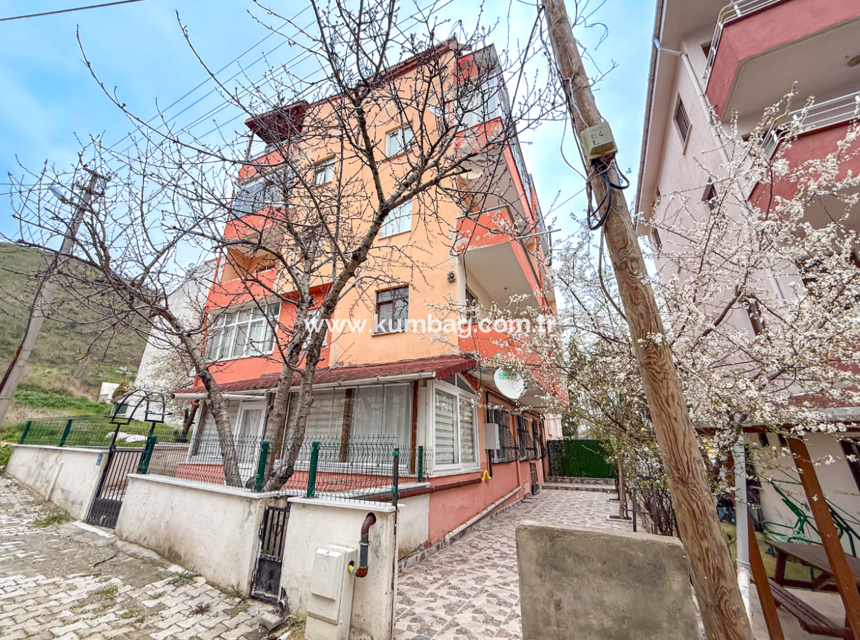 2 1 Flat For Sale In A Residential Building In The Center Of Kumbağ