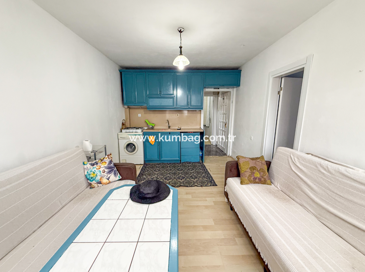 2 1 Flat For Sale In A Residential Building In The Center Of Kumbağ