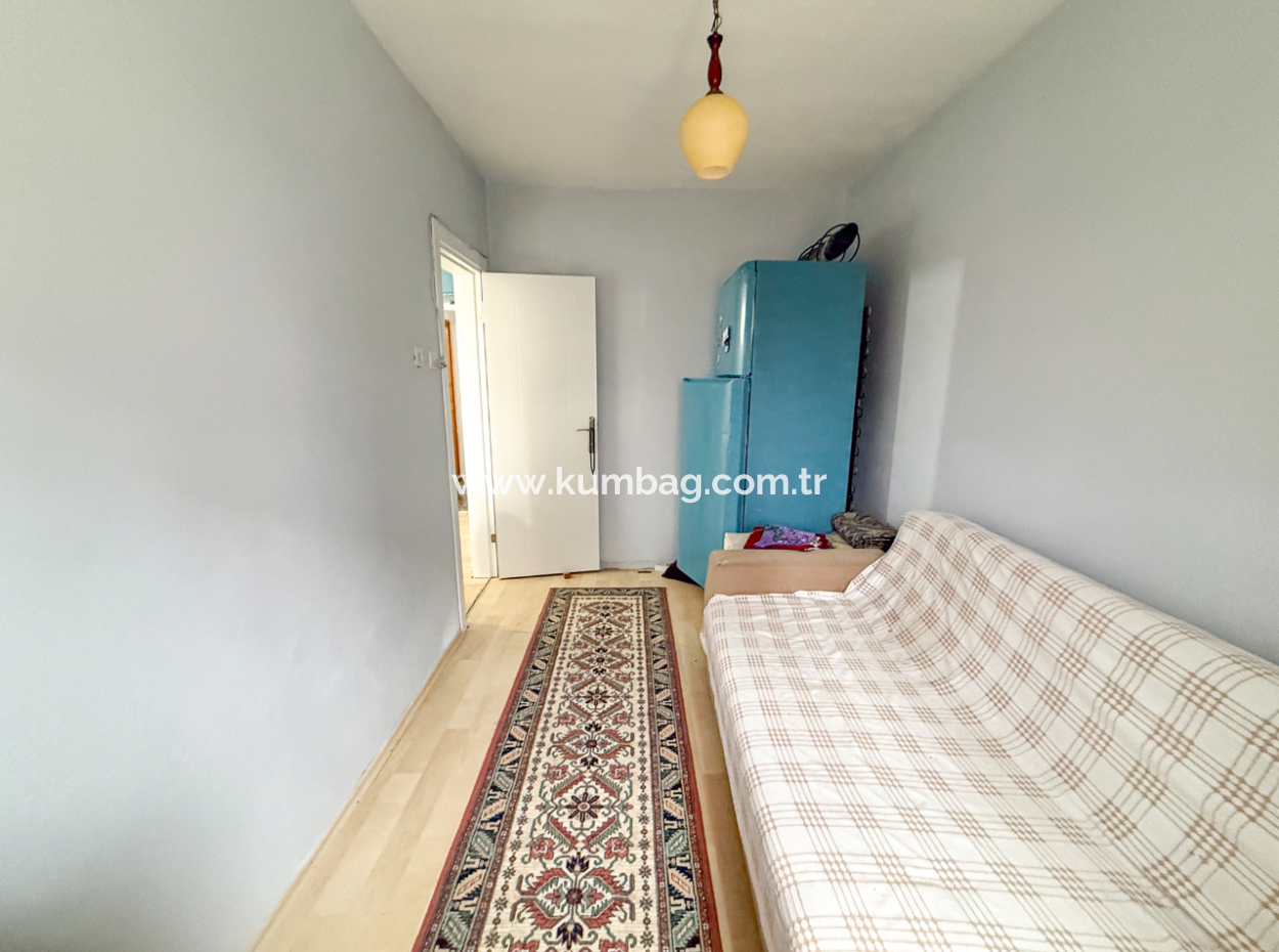 2 1 Flat For Sale In A Residential Building In The Center Of Kumbağ