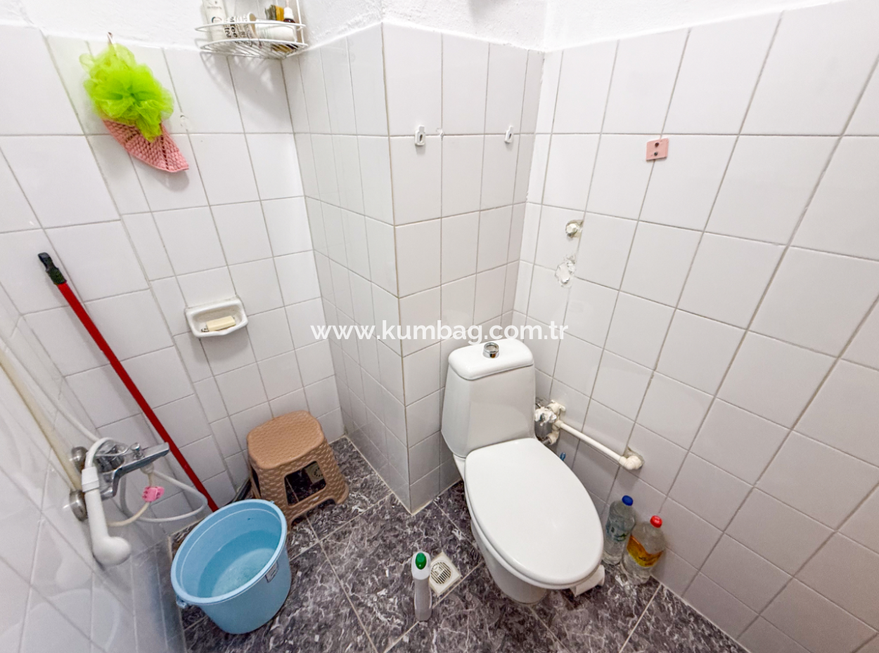 2 1 Flat For Sale In A Residential Building In The Center Of Kumbağ