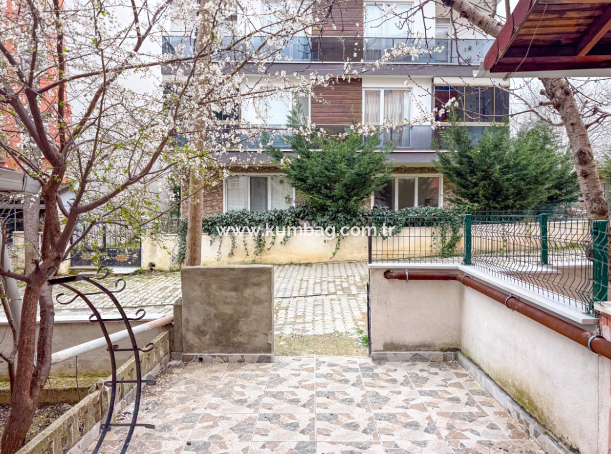 2 1 Flat For Sale In A Residential Building In The Center Of Kumbağ