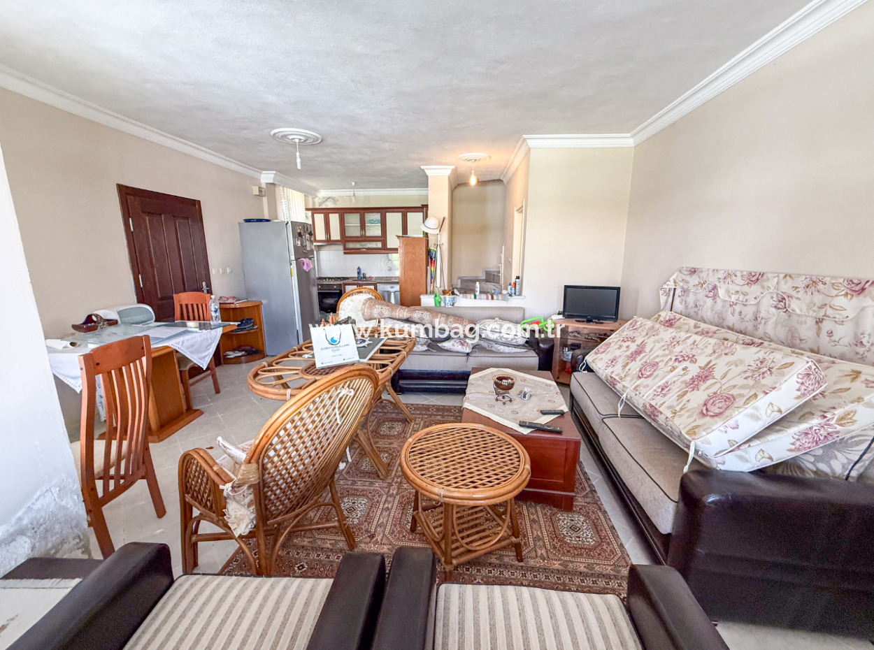 Triplex Villa For Sale In A Site With A 50 Mt Pool To Kumbağ Sea