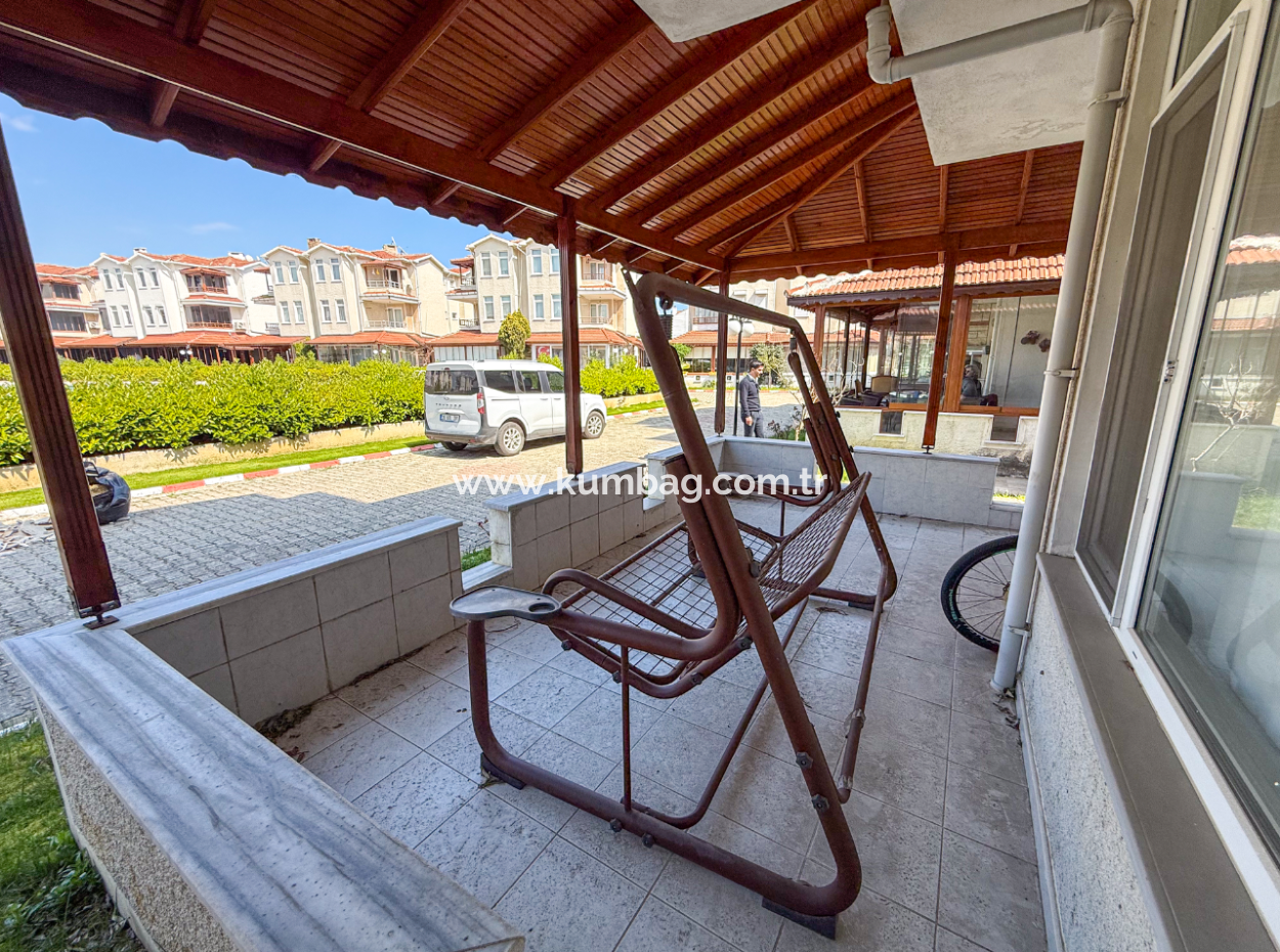 Triplex Villa For Sale In A Site With A 50 Mt Pool To Kumbağ Sea