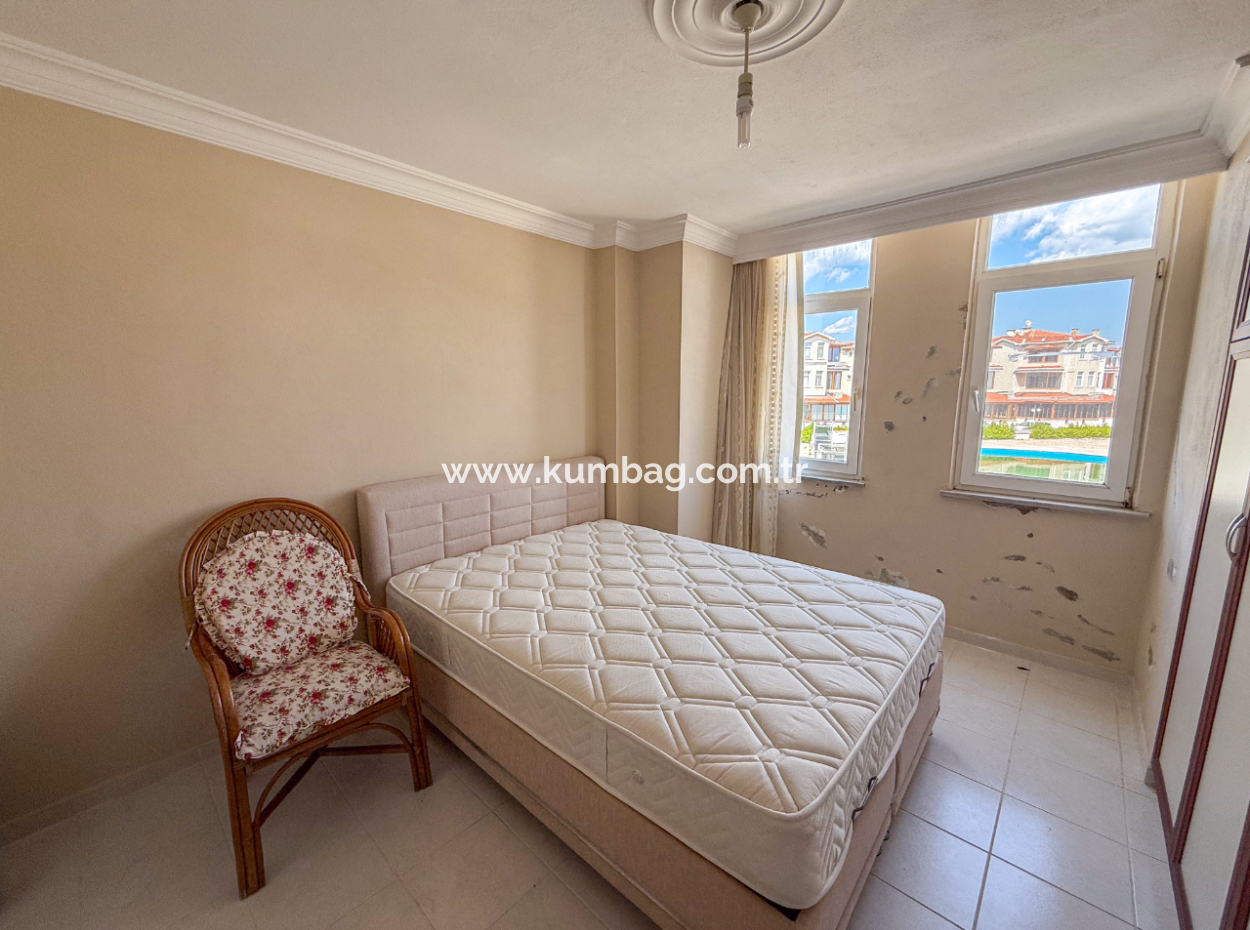 Triplex Villa For Sale In A Site With A 50 Mt Pool To Kumbağ Sea