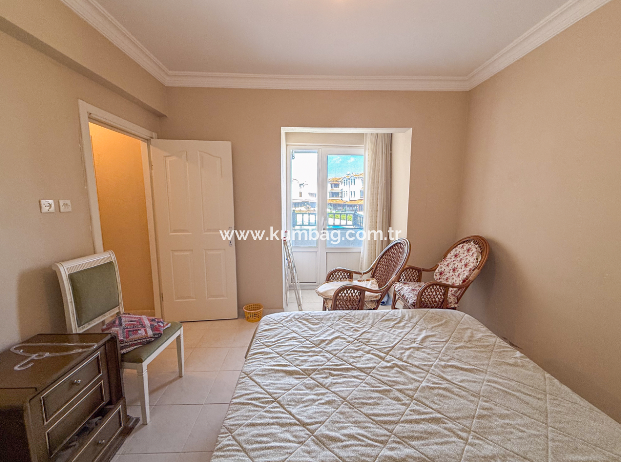 Triplex Villa For Sale In A Site With A 50 Mt Pool To Kumbağ Sea