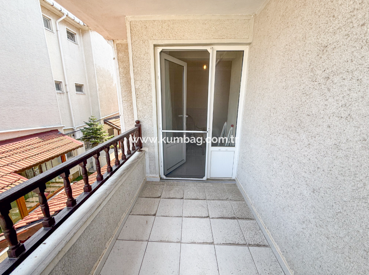 Triplex Villa For Sale In A Site With A 50 Mt Pool To Kumbağ Sea