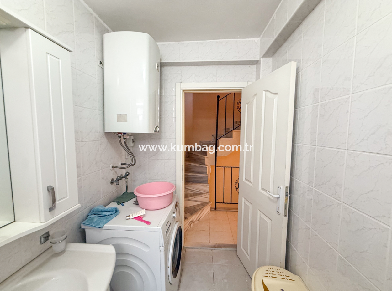 Triplex Villa For Sale In A Site With A 50 Mt Pool To Kumbağ Sea