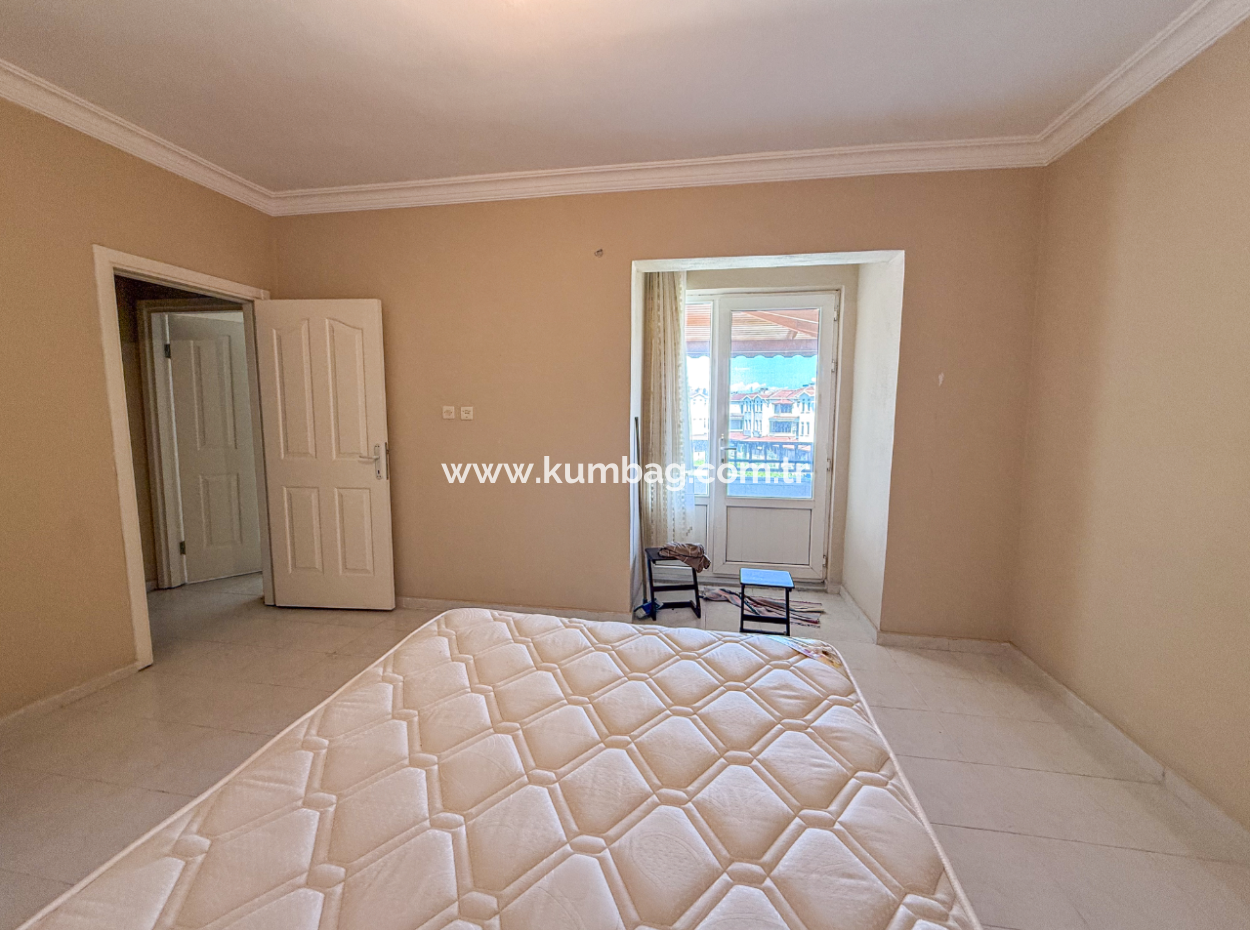 Triplex Villa For Sale In A Site With A 50 Mt Pool To Kumbağ Sea