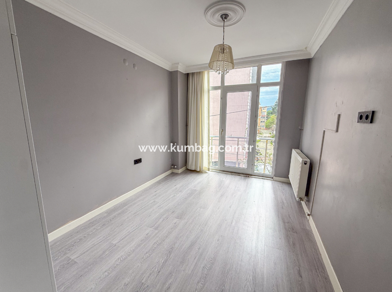 2 1 Flats For Sale In A Central Location In Kumbağ, Very Close To The Sea