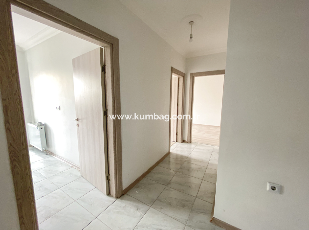 Very Spacious 2 1 Apartment For Rent In A Central Location In Altinova