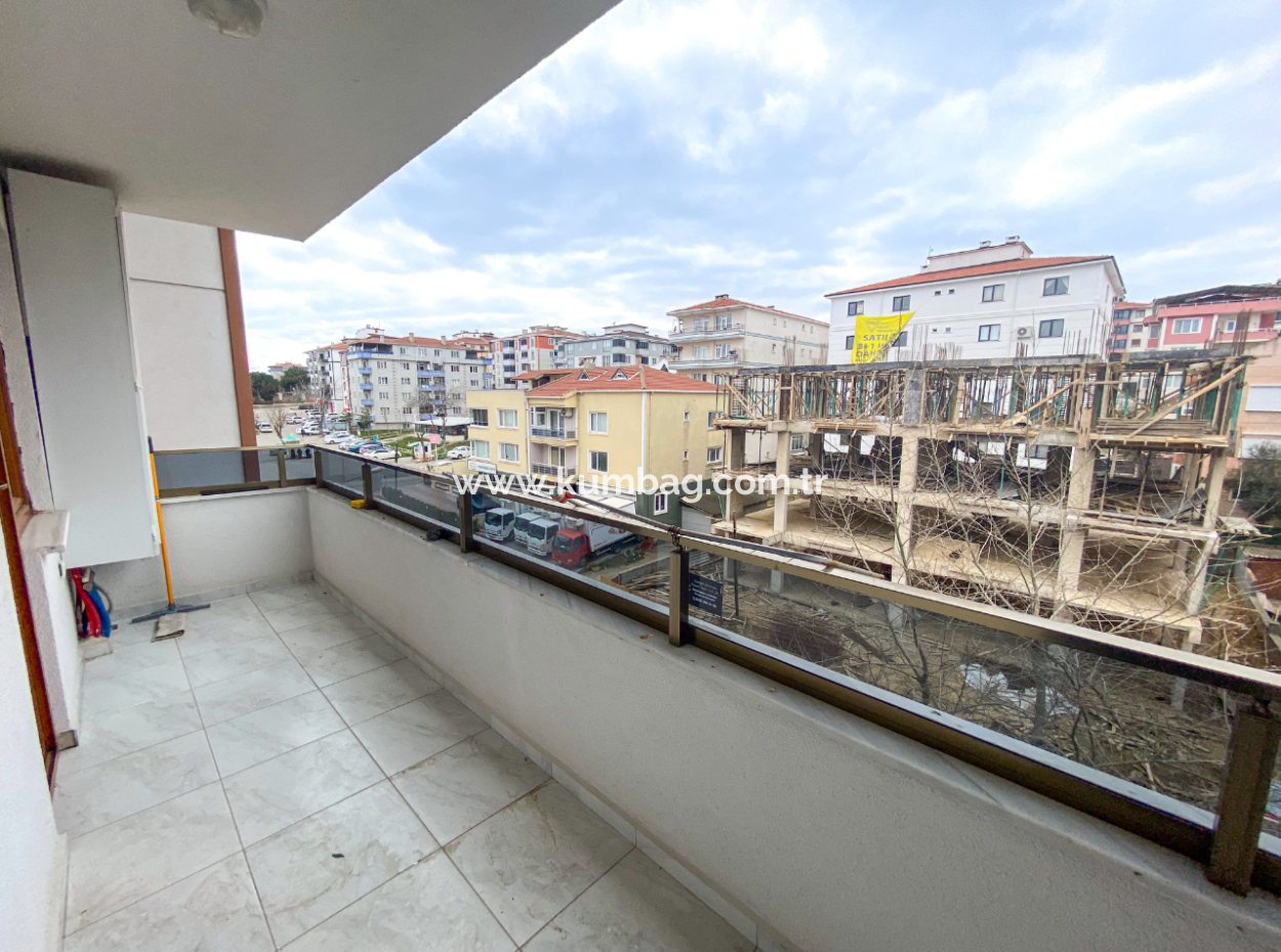 Very Spacious 2 1 Apartment For Rent In A Central Location In Altinova