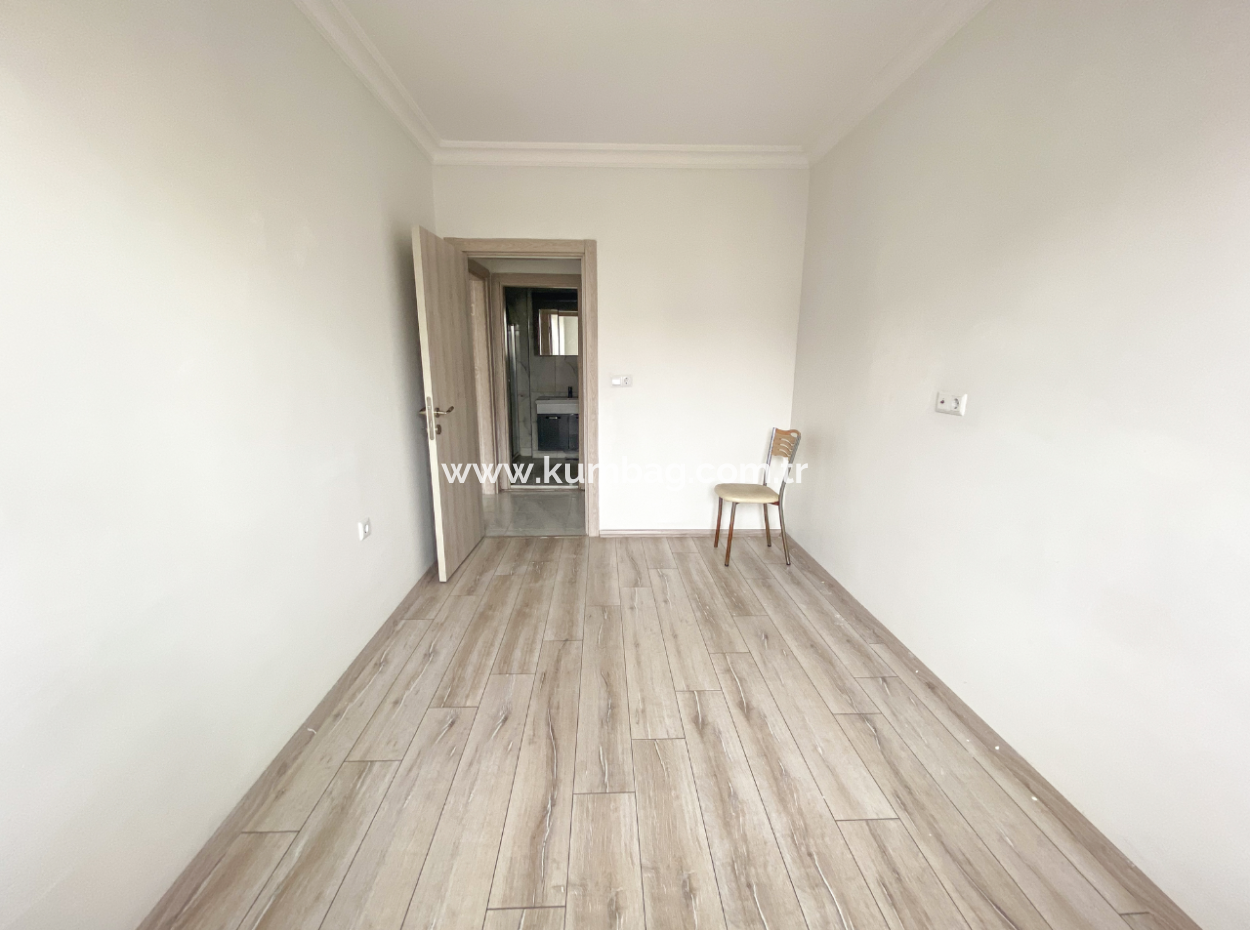 Very Spacious 2 1 Apartment For Rent In A Central Location In Altinova