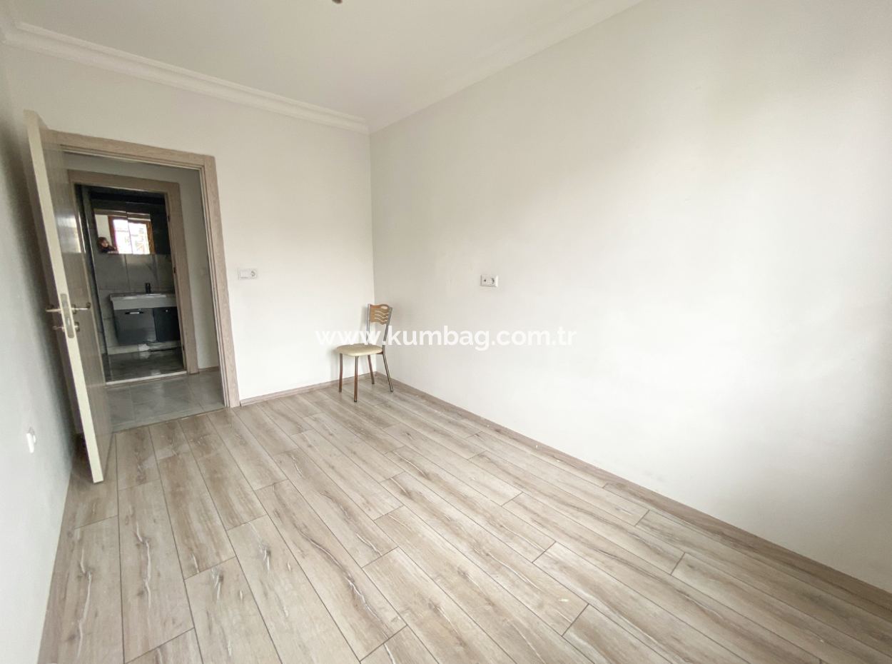 Very Spacious 2 1 Apartment For Rent In A Central Location In Altinova