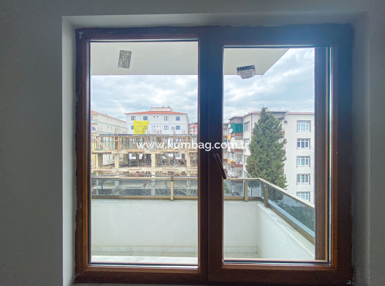 Very Spacious 2 1 Apartment For Rent In A Central Location In Altinova