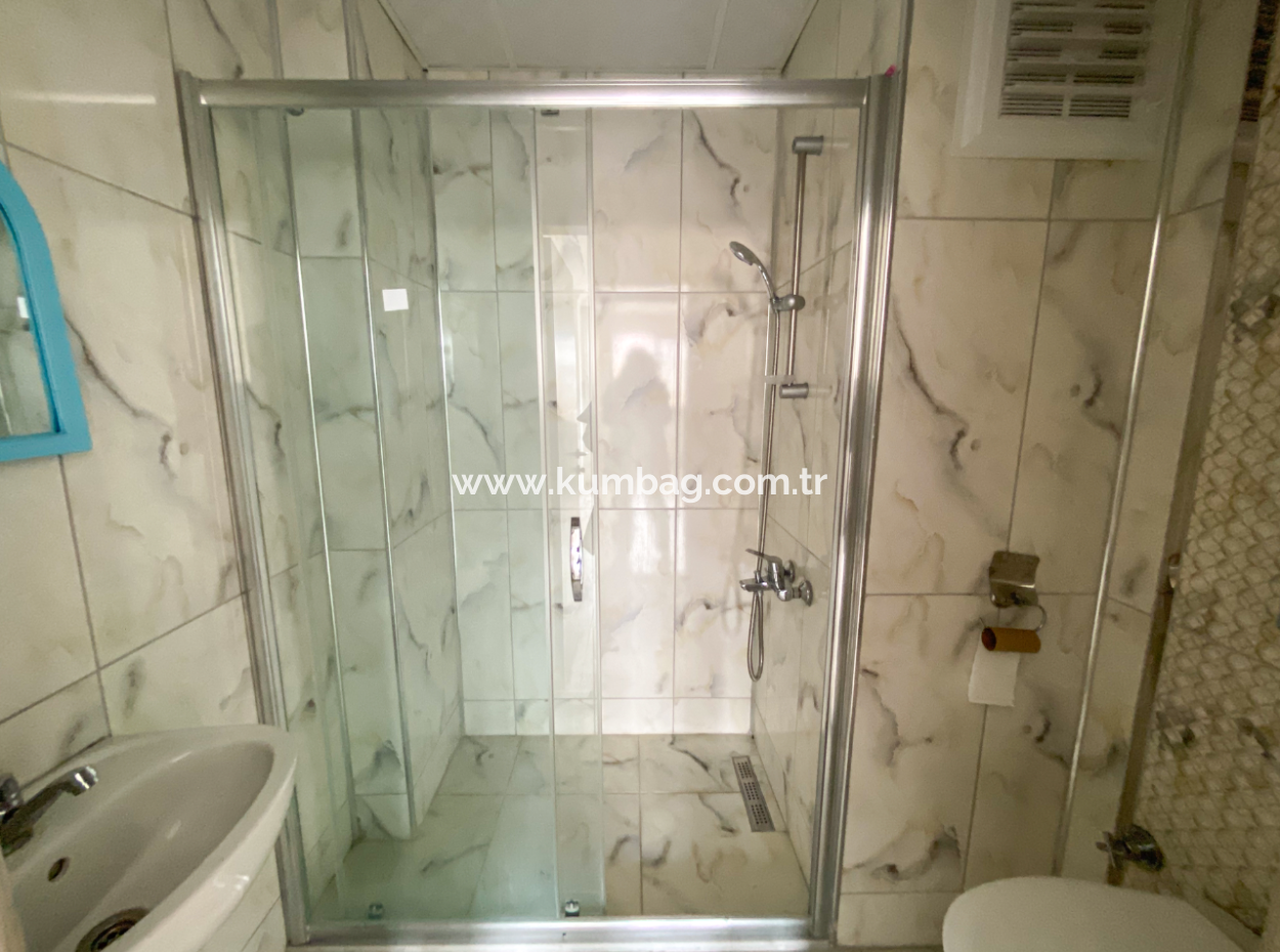 Very Spacious 2 1 Apartment For Rent In A Central Location In Altinova