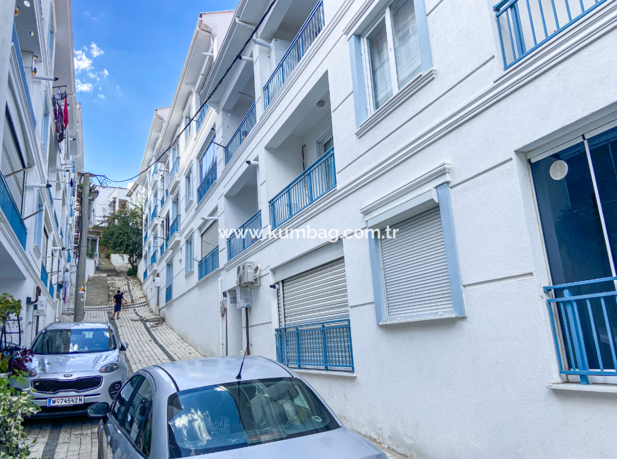 Furnished 2 1 Flat For Rent In A Building With Elevator In The Center Of Kumbağ