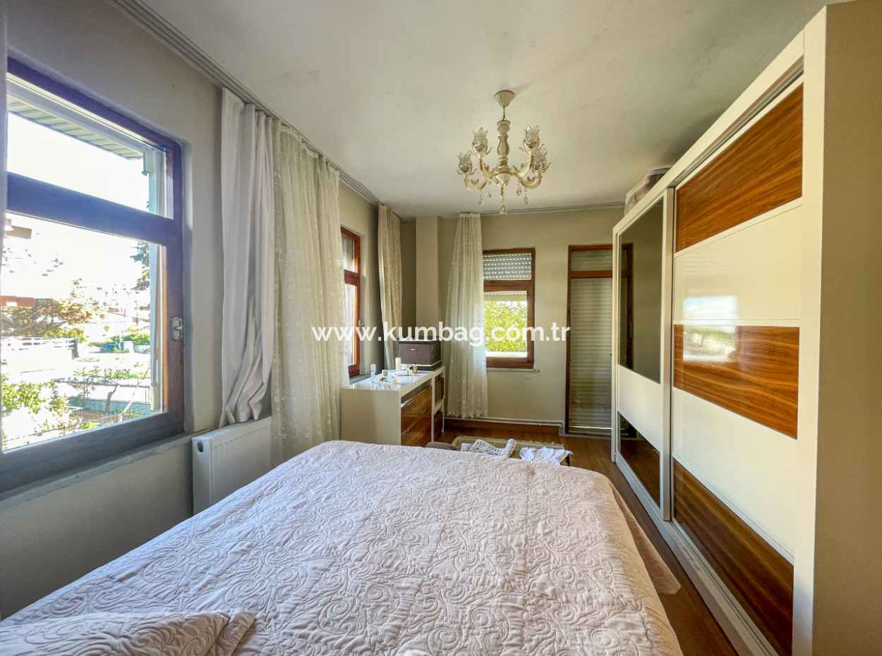 Kumbağ Triplex For Sale With Garden Settlement Close To The Sea 4 1 Villa