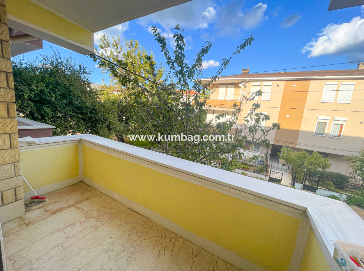 Kumbağ Triplex For Sale With Garden Settlement Close To The Sea 4 1 Villa