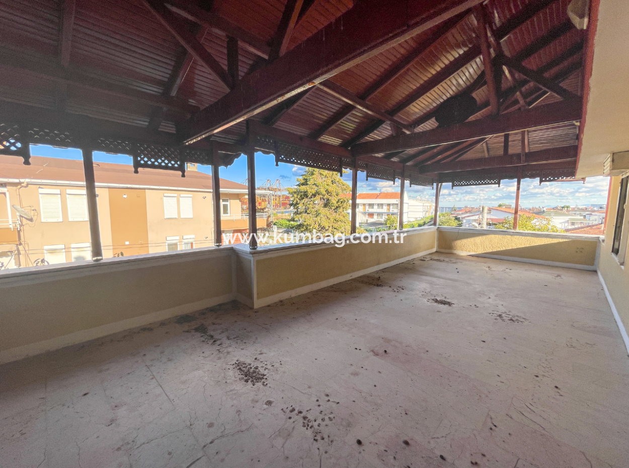 Kumbağ Triplex For Sale With Garden Settlement Close To The Sea 4 1 Villa