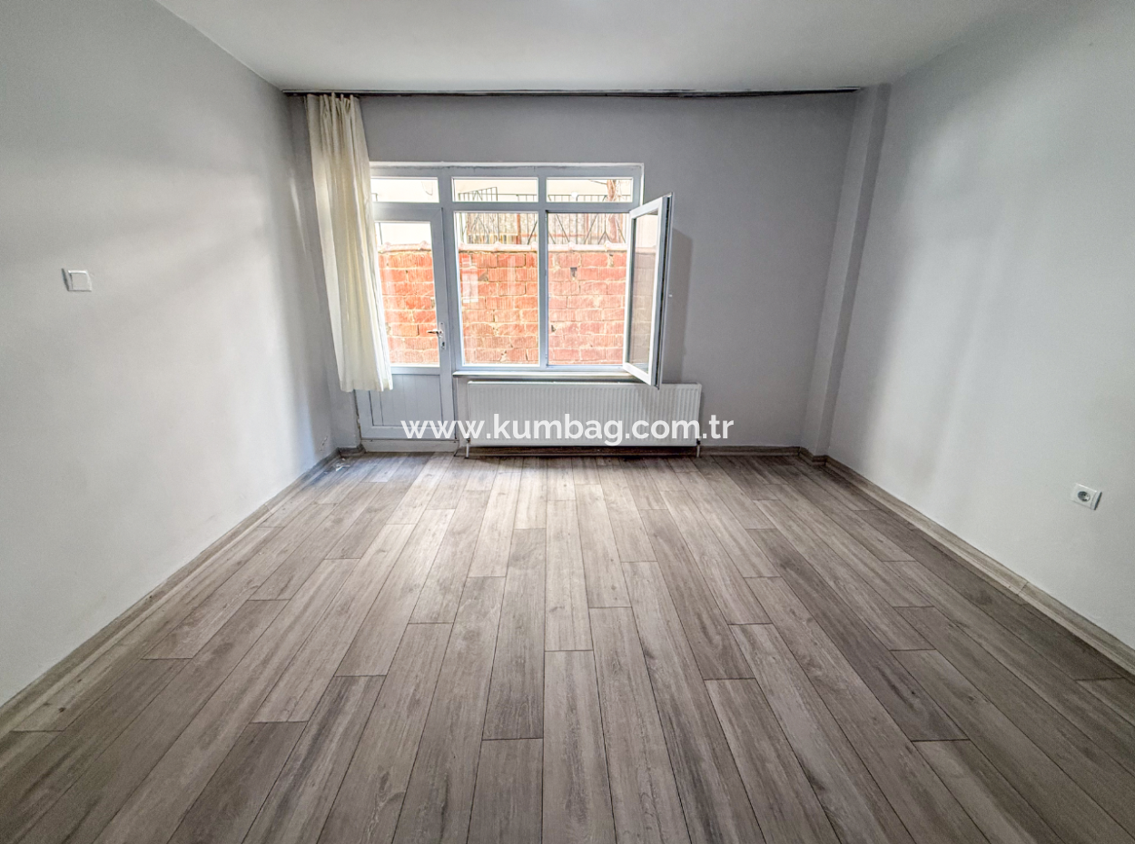 Spacious 2 1 Flat For Rent With Separate Kitchen On Kumbağ Market Street