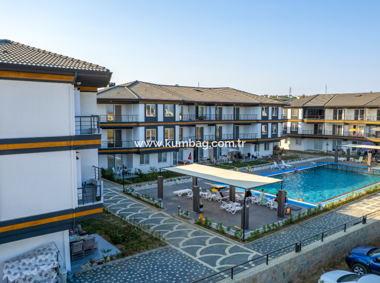 Furnished Luxury 2 1 Flat For Rent In Kumbağ Pool Site