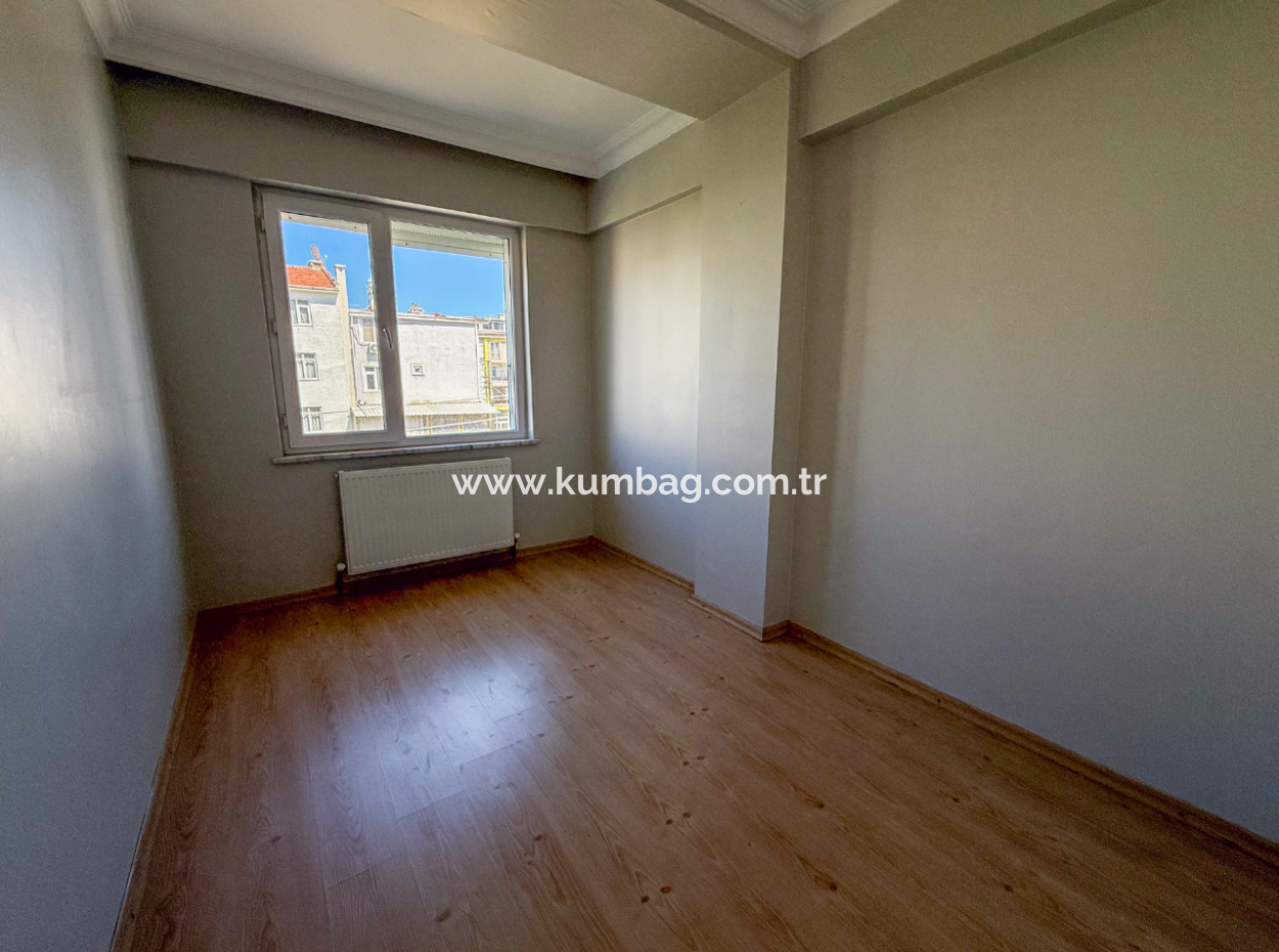 Spacious 2 1 Flat For Rent Close To The Sea In Kumbağ Village