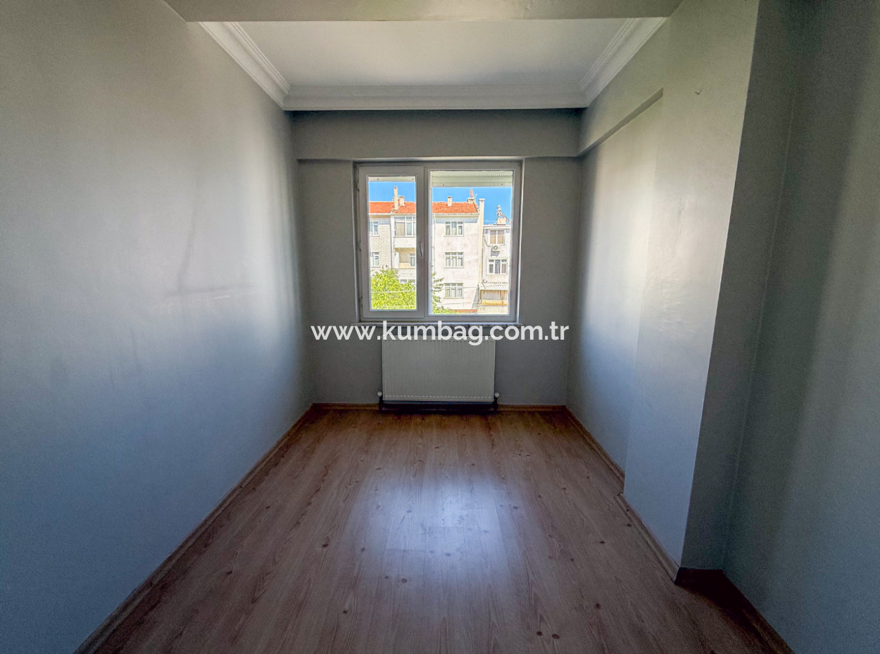 Spacious 2 1 Flat For Rent Close To The Sea In Kumbağ Village