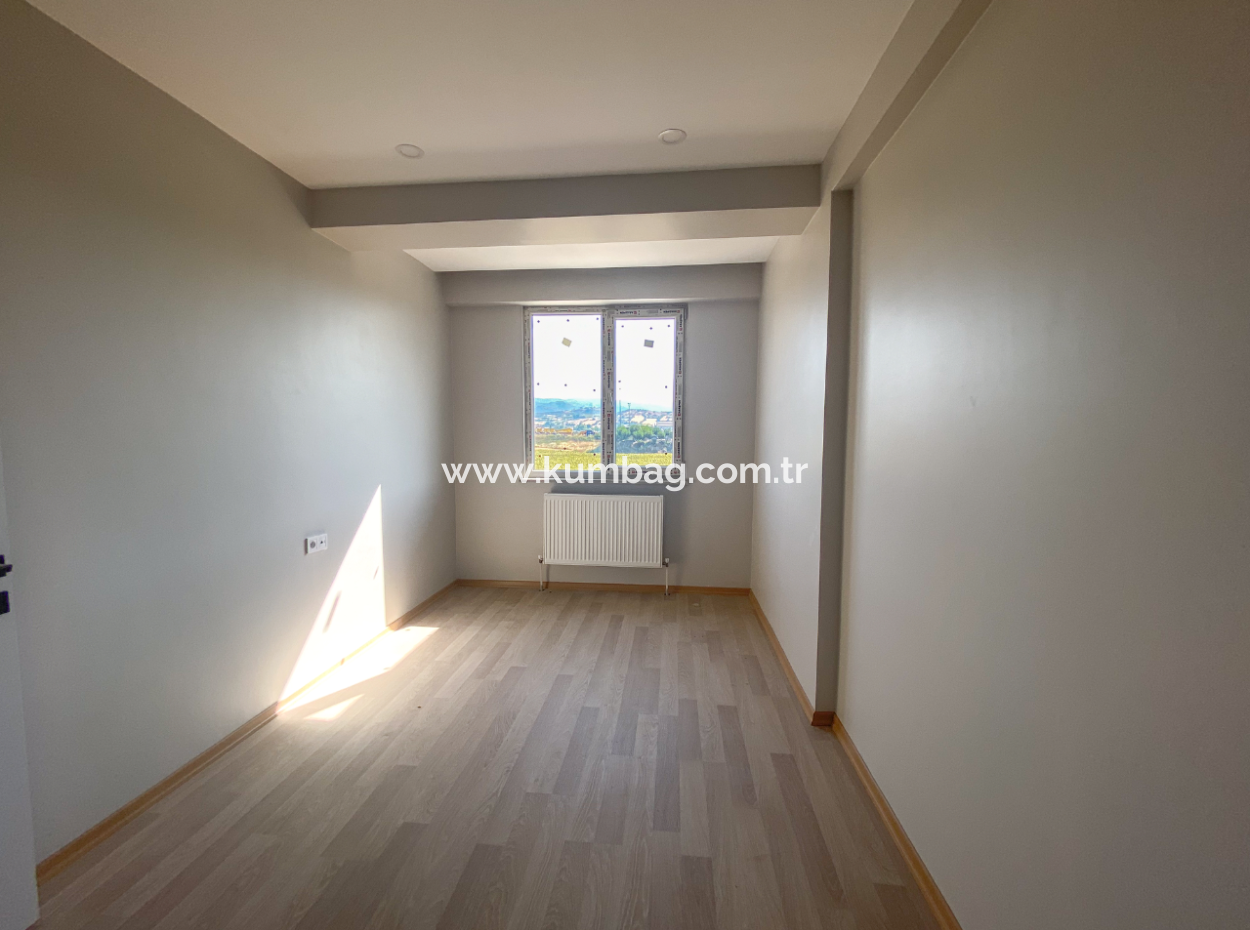 Luxury 2 1 Flat For Rent In A Complex With Pool Close To The Sea In Kumbağ