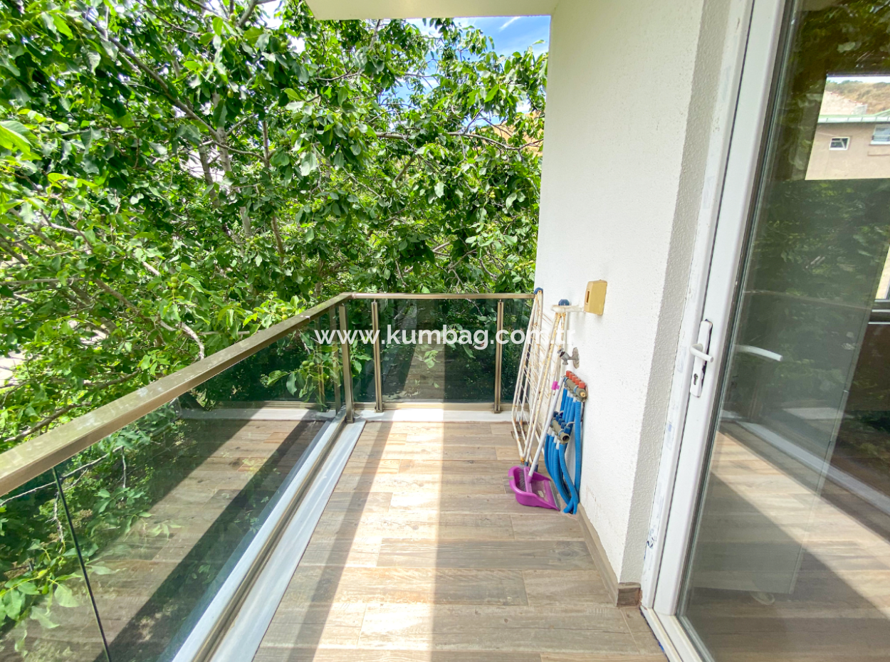 Kumbağ 2 1 Flat For Sale In A Residential Building With Elevator Close To The Sea
