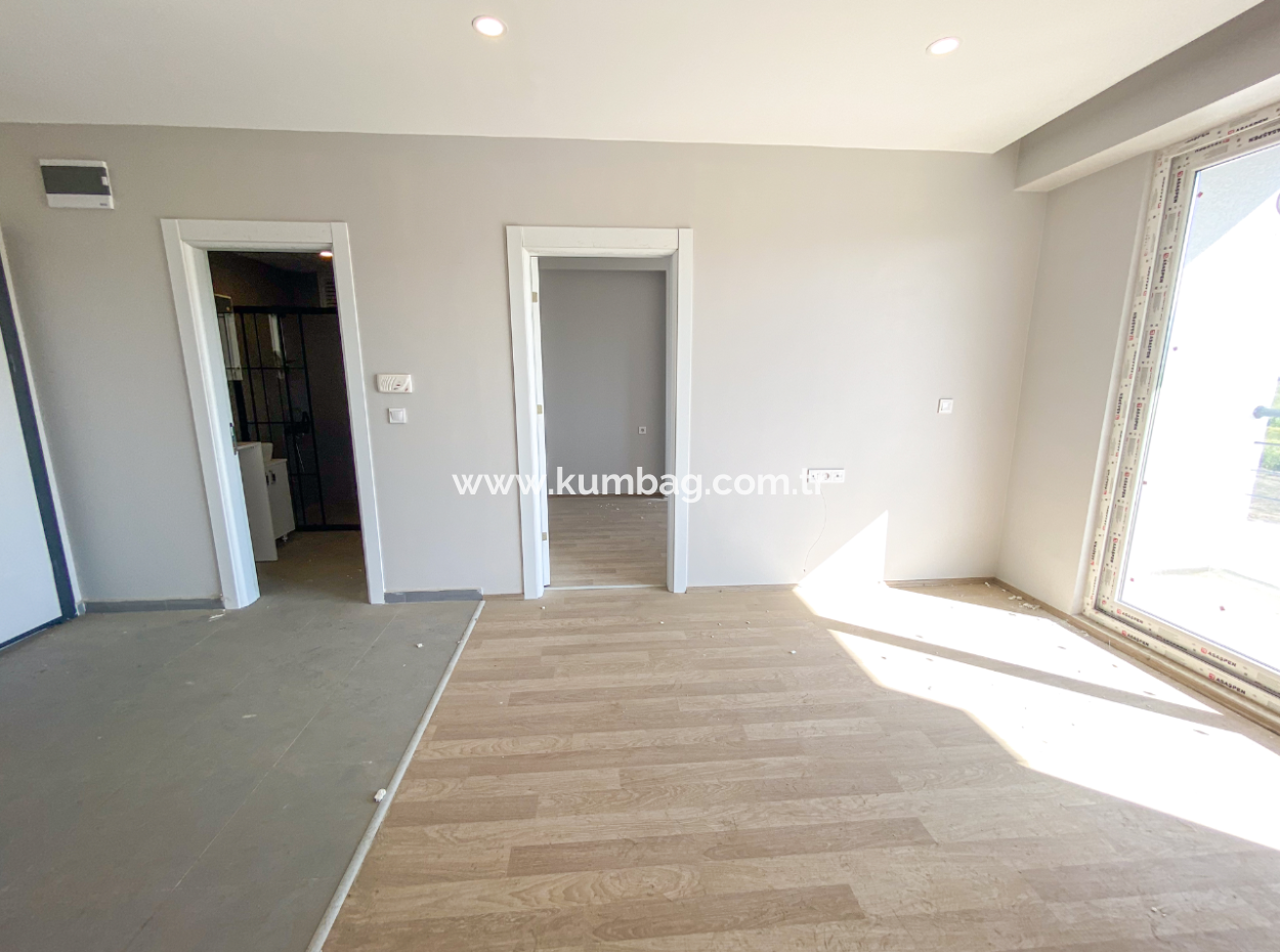 Luxury 1 1 Flat For Rent Close To The Sea In A Complex With Kumbağ Pool