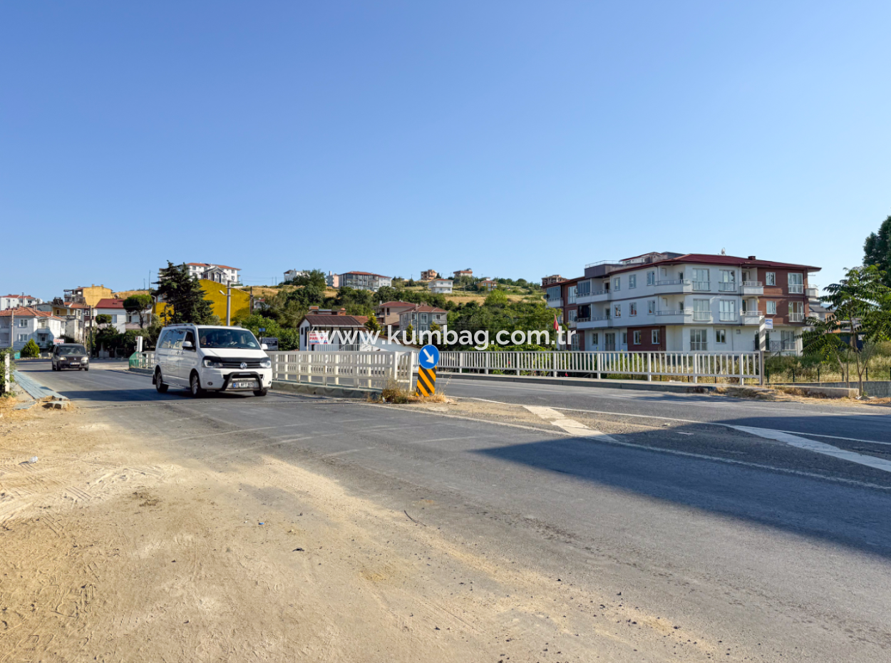 Spacious 2 1 Flat For Rent On The Sea Side Of The Street In Kumbağ