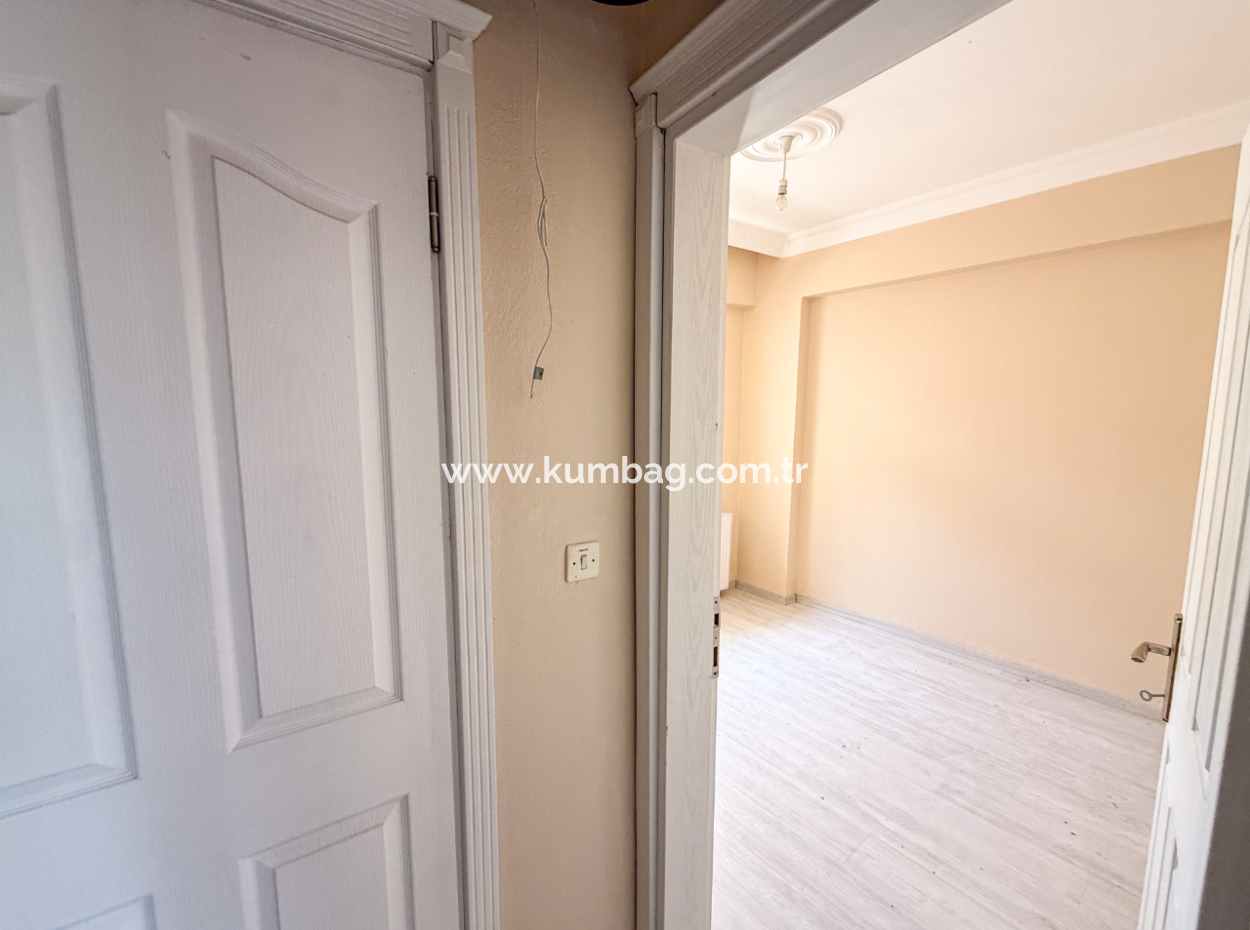 Spacious 2 1 Flat For Rent On The Sea Side Of The Street In Kumbağ