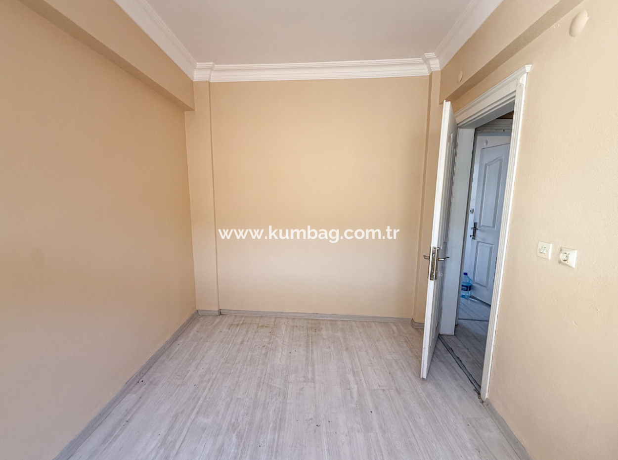 Spacious 2 1 Flat For Rent On The Sea Side Of The Street In Kumbağ