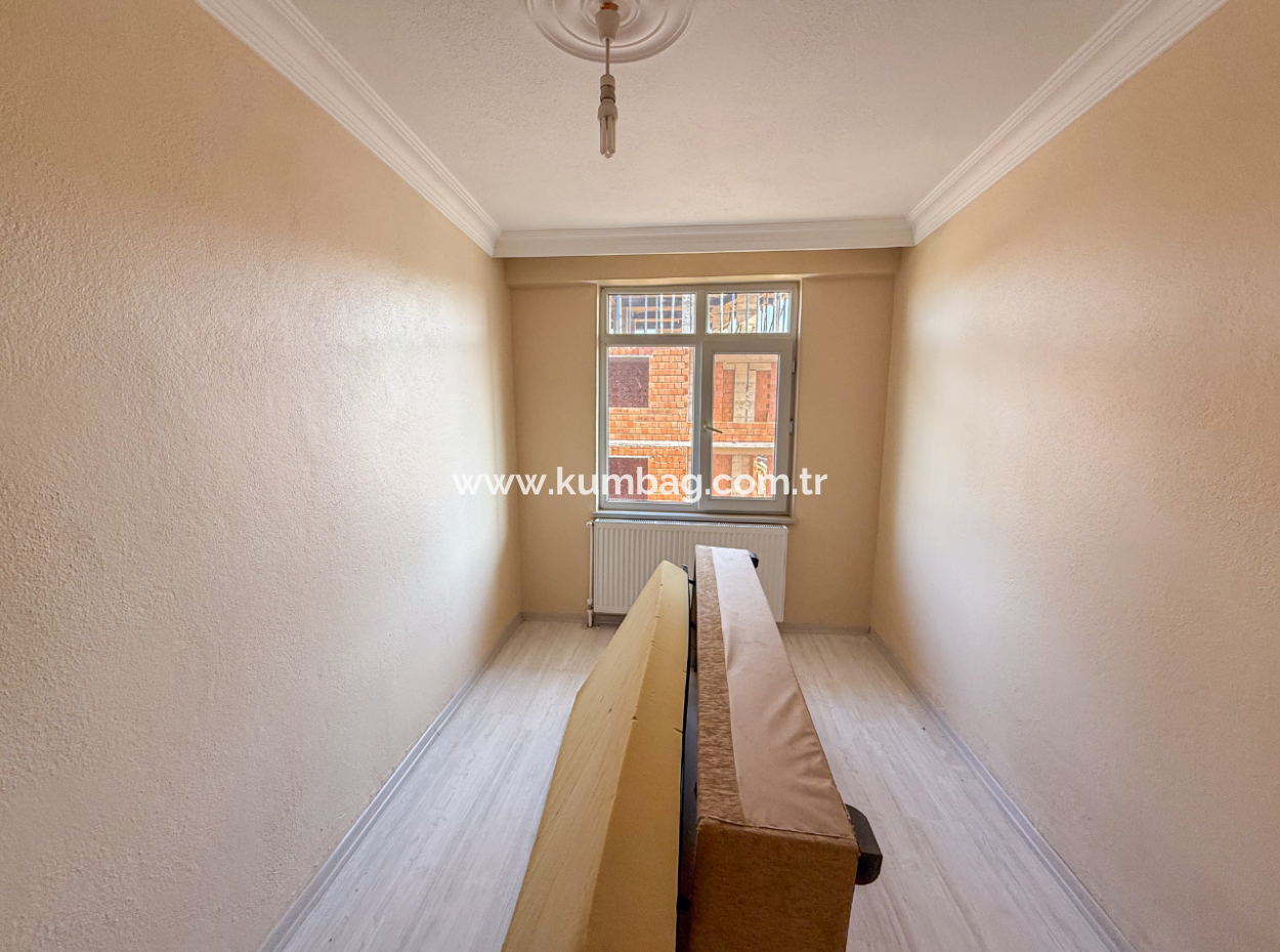 Spacious 2 1 Flat For Rent On The Sea Side Of The Street In Kumbağ