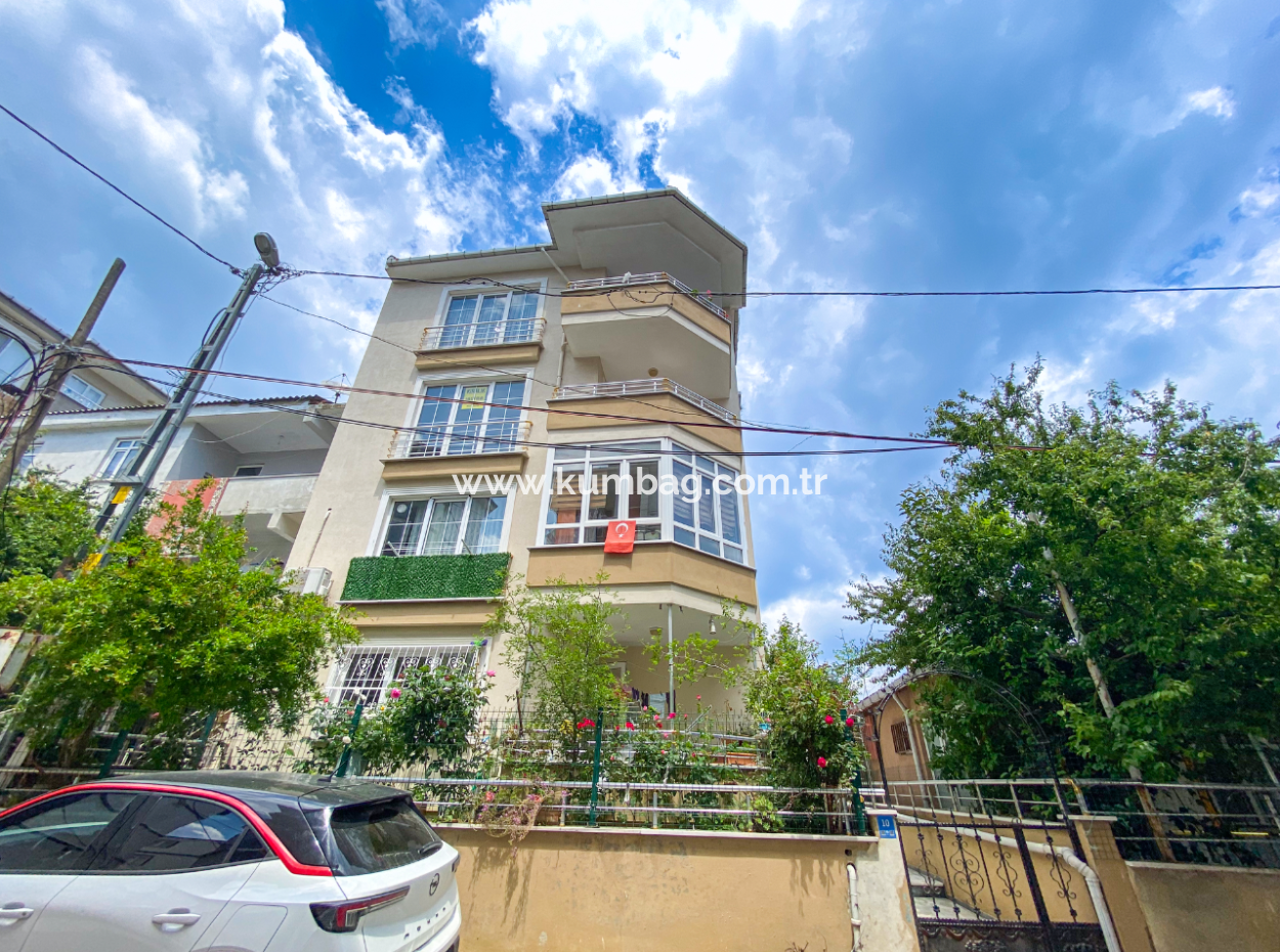 Spacious 2 1 Flat For Rent With Double Balcony In Central Location In Kumbağ