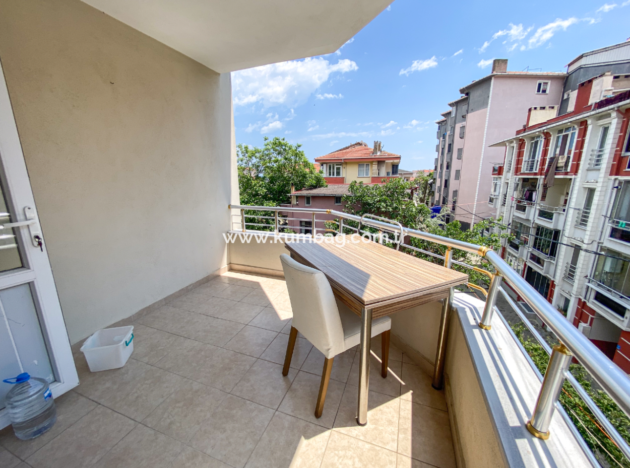 Spacious 2 1 Flat For Rent With Double Balcony In Central Location In Kumbağ