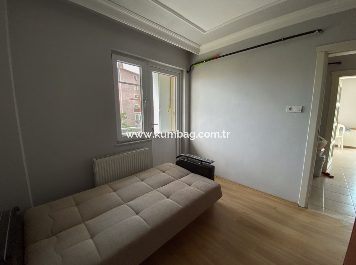 Spacious 2 1 Flat For Rent With Double Balcony In Central Location In Kumbağ