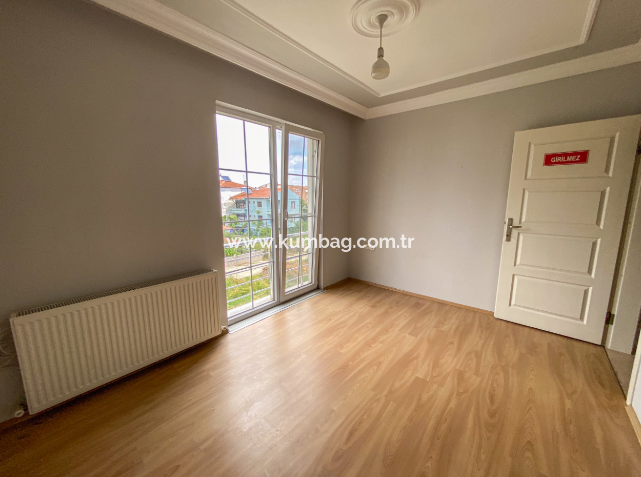 Spacious 2 1 Flat For Rent With Double Balcony In Central Location In Kumbağ