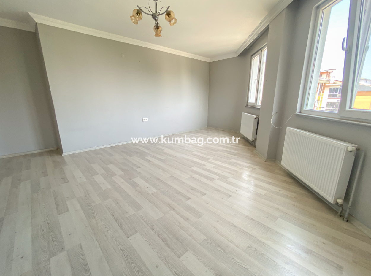 Spacious 1 1 Flat For Sale With Tenant Close To Kumbağ Market Street