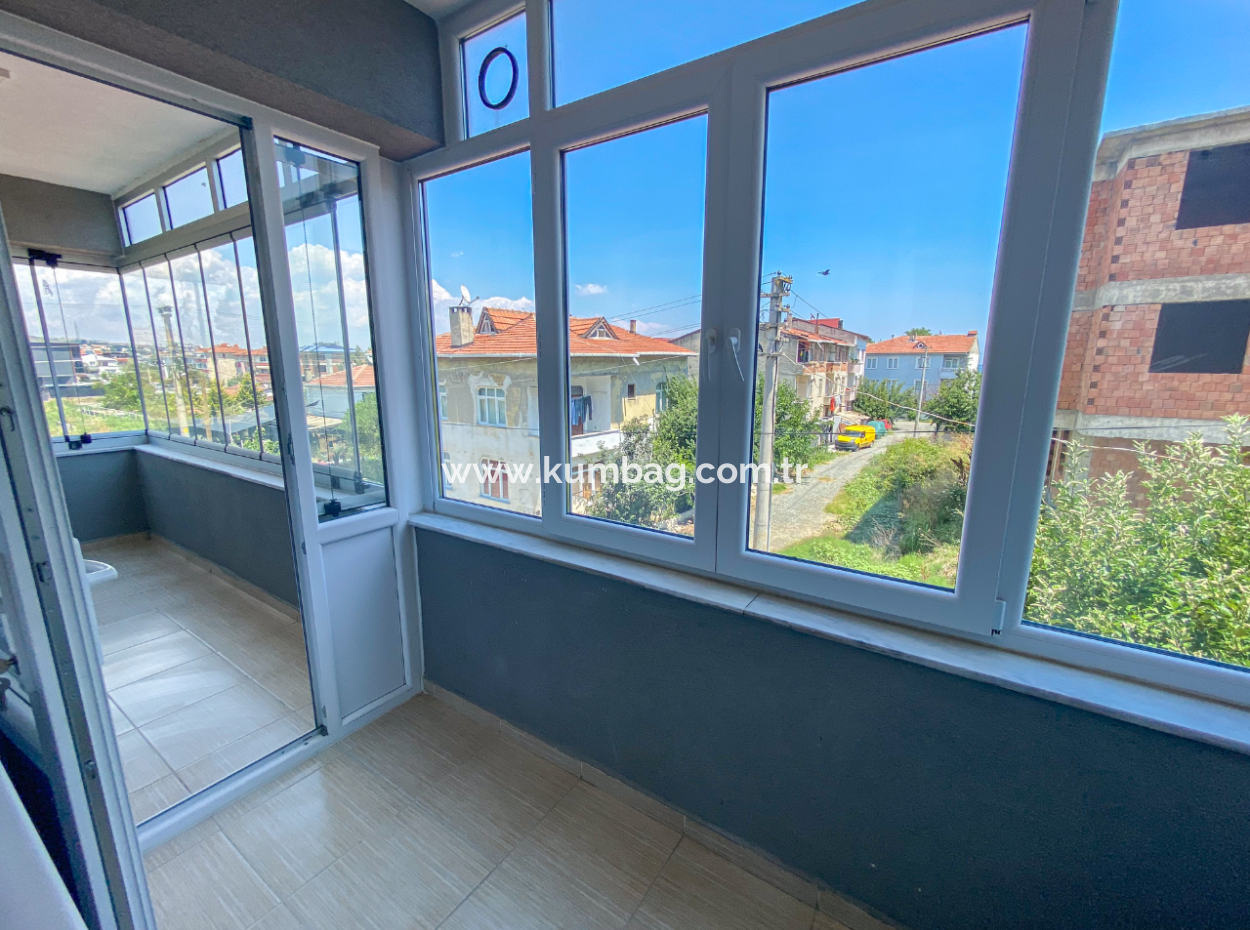 2 1 Middle Floor Flat For Rent With Double Balcony With Separate Kitchen In Kumbağ