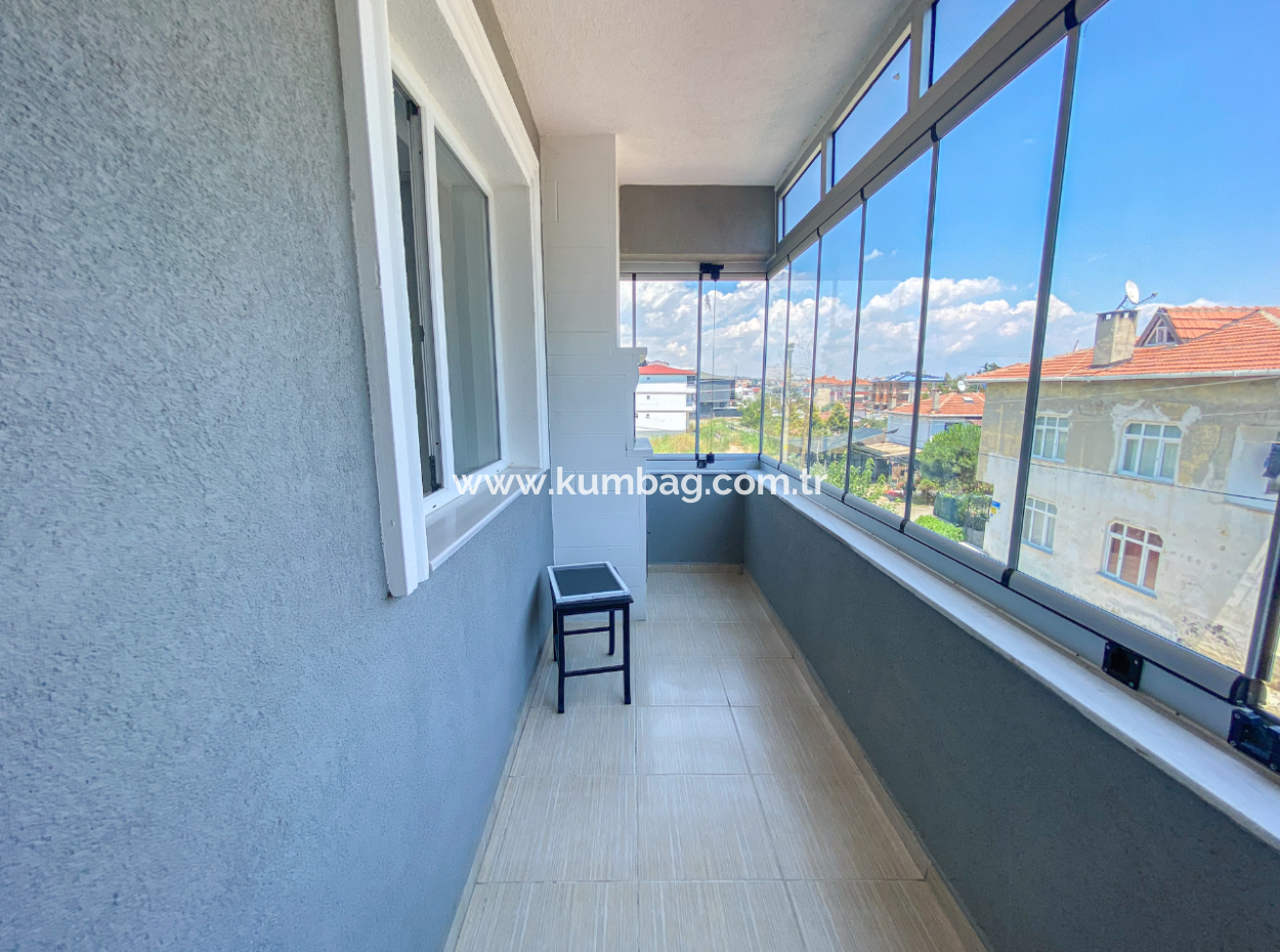 2 1 Middle Floor Flat For Rent With Double Balcony With Separate Kitchen In Kumbağ