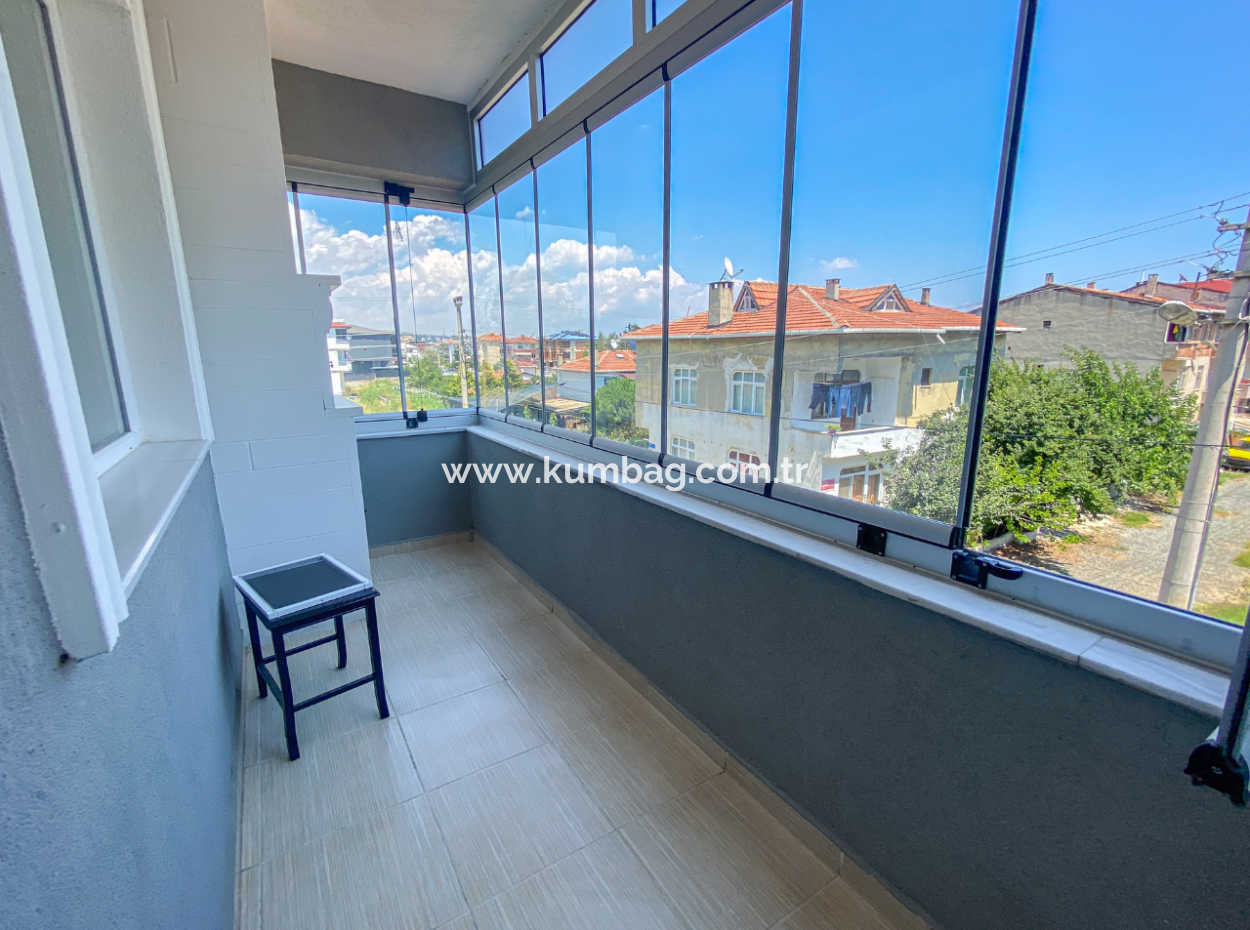 2 1 Middle Floor Flat For Rent With Double Balcony With Separate Kitchen In Kumbağ