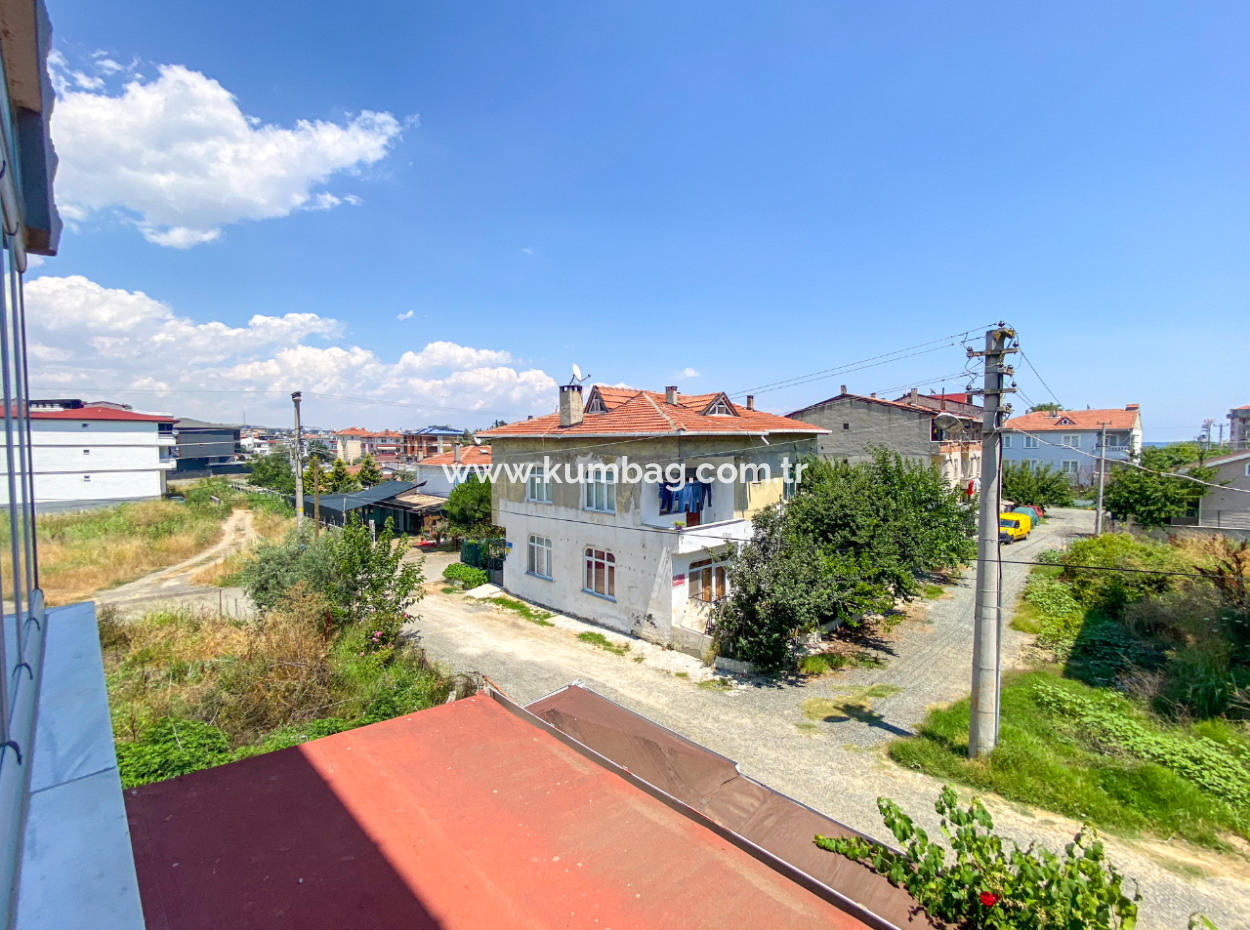 2 1 Middle Floor Flat For Rent With Double Balcony With Separate Kitchen In Kumbağ