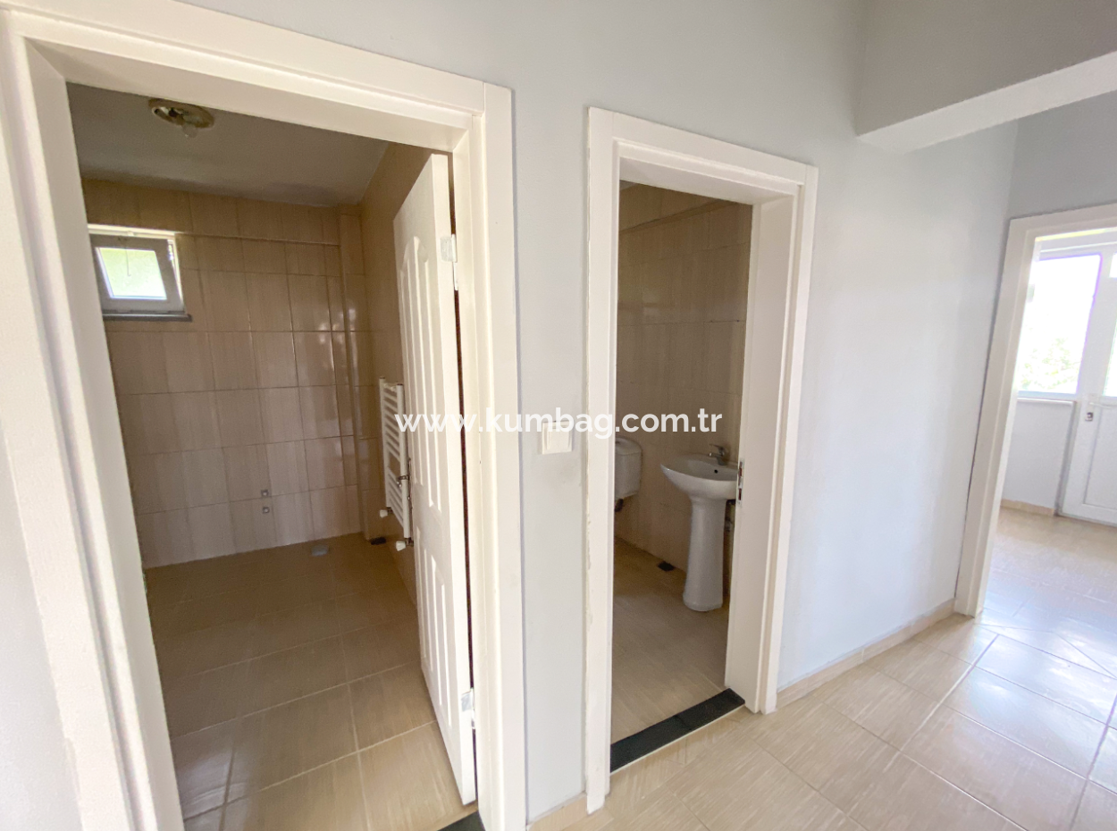 2 1 Middle Floor Flat For Rent With Double Balcony With Separate Kitchen In Kumbağ