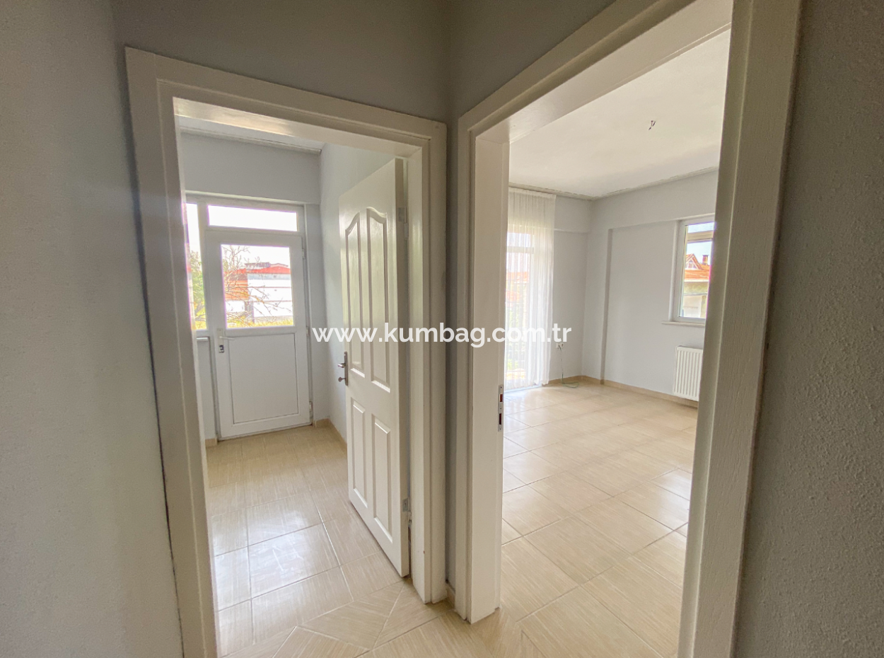 2 1 Middle Floor Flat For Rent With Double Balcony With Separate Kitchen In Kumbağ