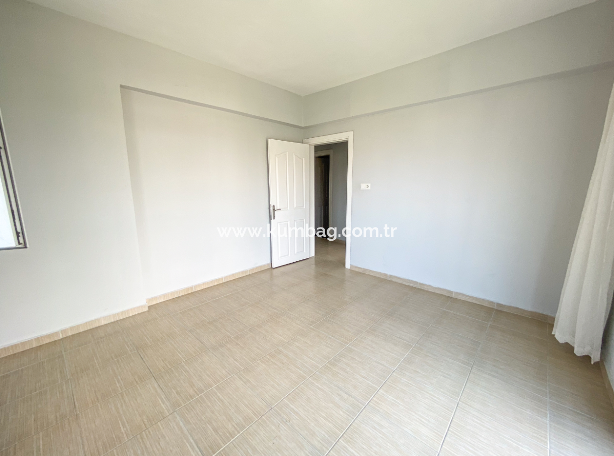 2 1 Middle Floor Flat For Rent With Double Balcony With Separate Kitchen In Kumbağ