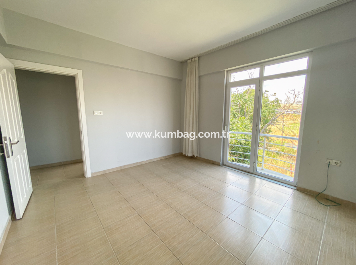 2 1 Middle Floor Flat For Rent With Double Balcony With Separate Kitchen In Kumbağ