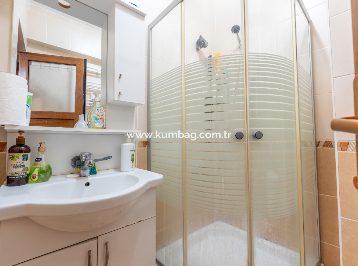 2 1 Flats For Sale In Kumbağ Market Street, Close To The Street And The Sea